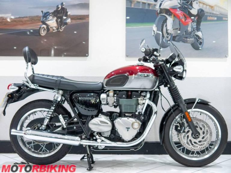 2022 (72) Triumph Bonneville T120 - Stunning example & lots of extras!!