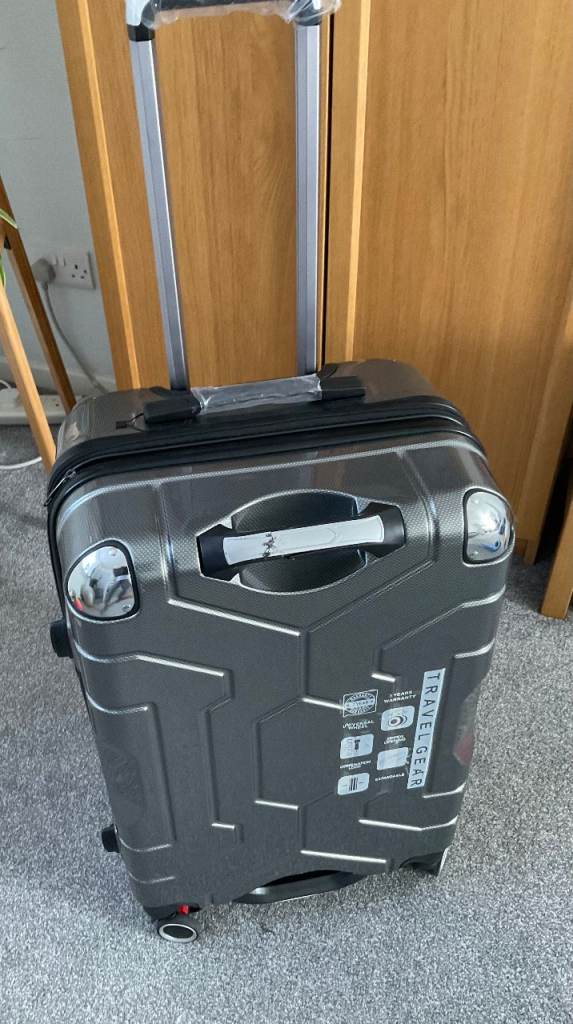 Travel Bag Suitcase with Wheels – Grey, Good Condition