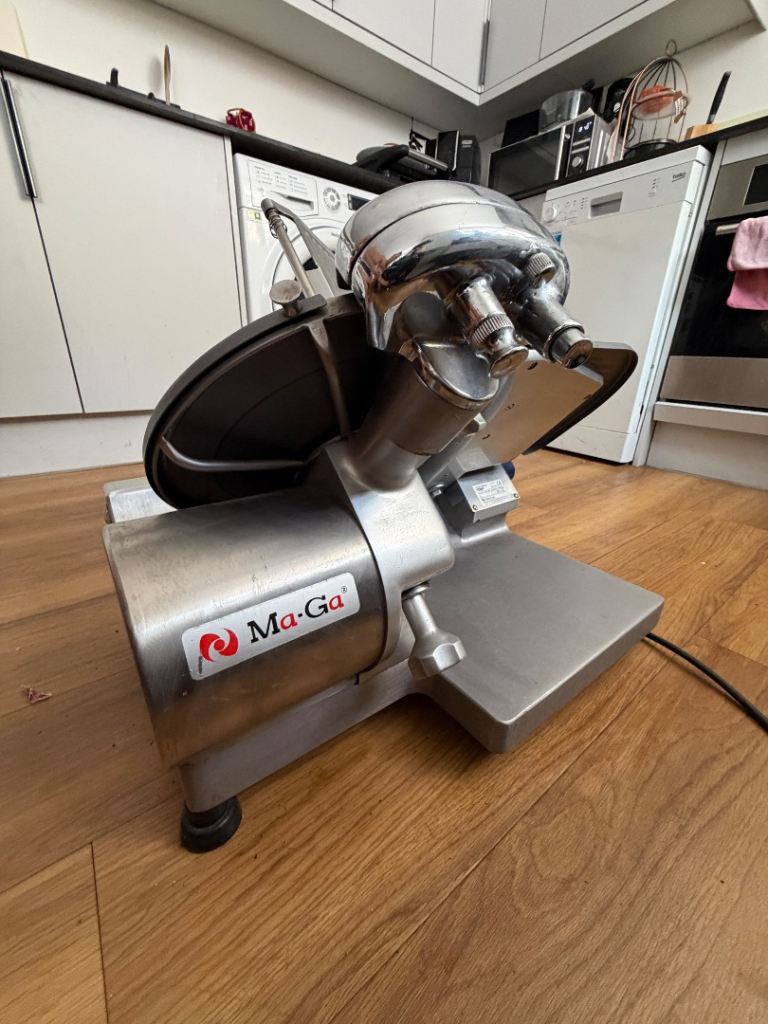 Ma-Ga meat slicer