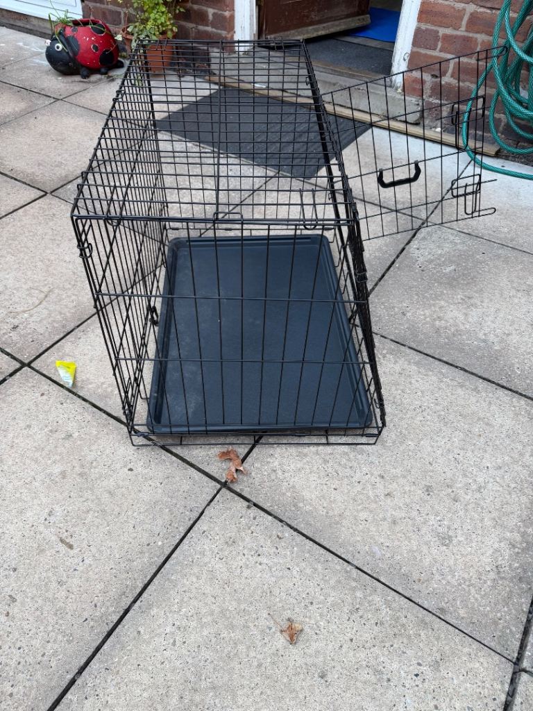 Dog cage for car 