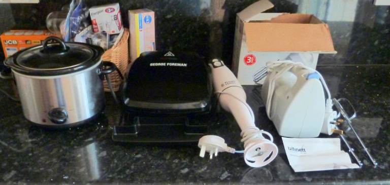 George Foreman Health Grill Kitchen Appliance Bundle: Slow Cooker, Grill, Blender, Mixer NO TEXTS