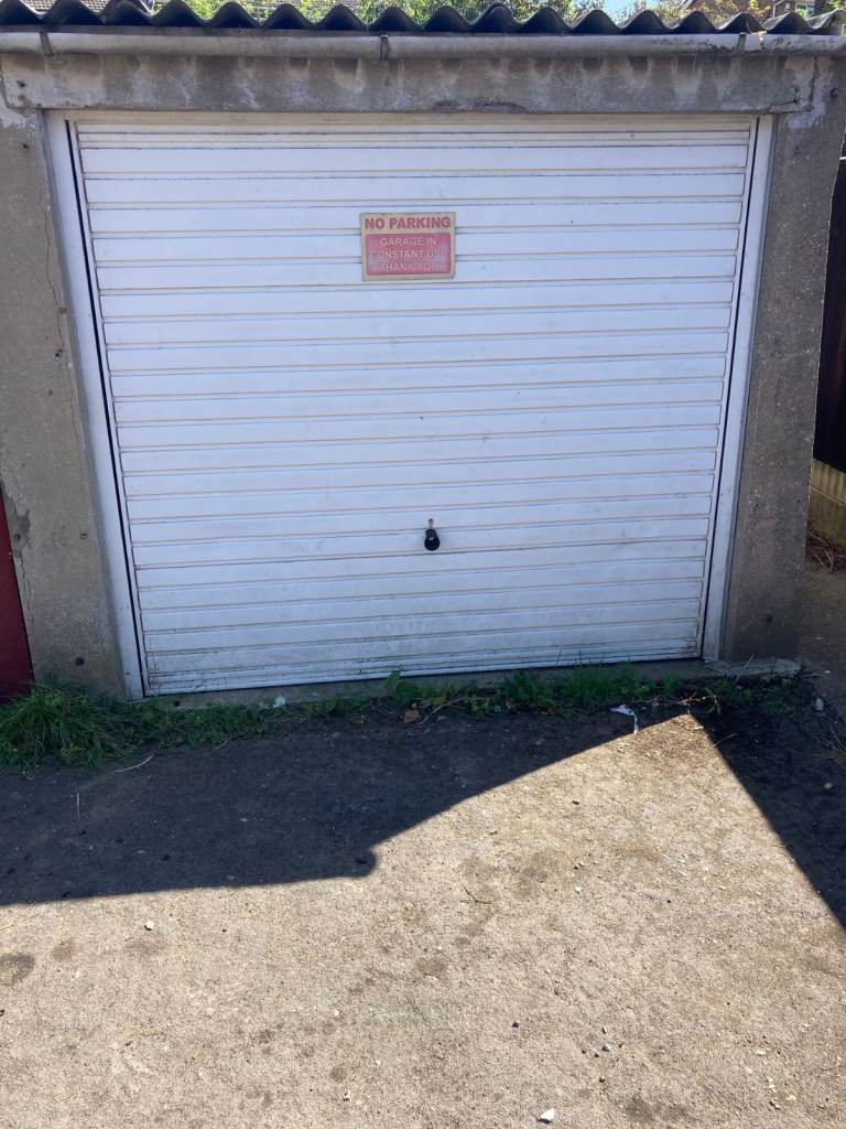 Sittingbourne    Lock Up Garage  To Rent