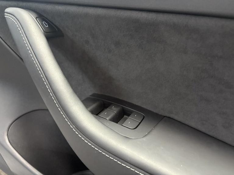 TESLA MODEL 3 Standard Range Plus 2021