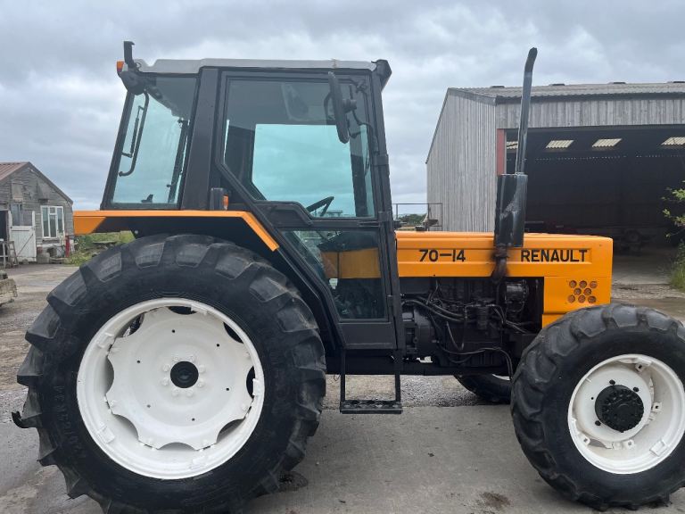 Renault 70-14 tractor