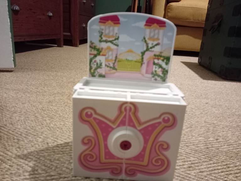 Playmobil fold up castle 