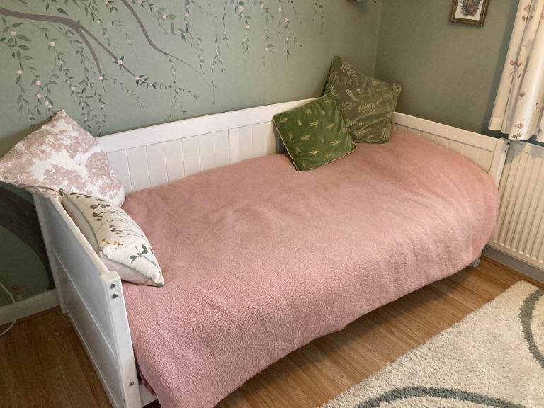 image for Single wooden day bed with drawers 