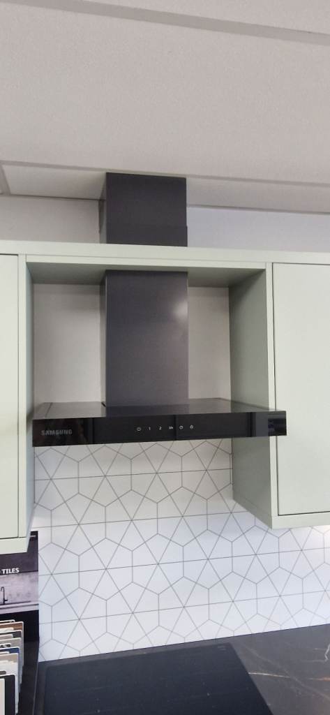 Samsung 60cm Chimney Cooker Hood – Black (Ex-Display, Touch Control)