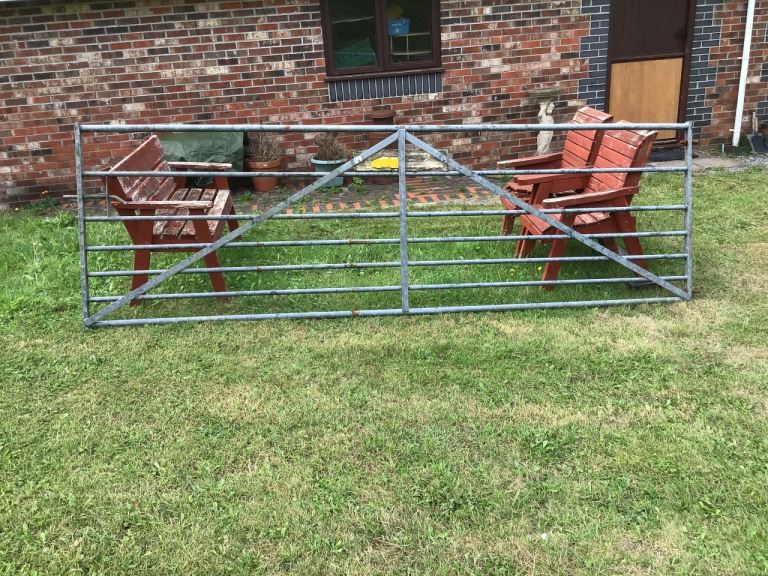 Metal Garden Gate / Field Gate – Good Condition