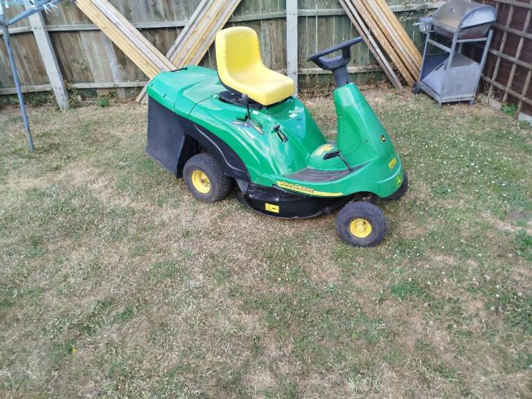 John Deere ride on mower 