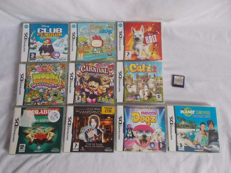 Nintendo DS 11 Game Bundle Super Scribblenauts Club Penguin Moshi Catz Dogz Bolt