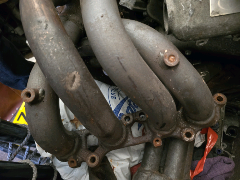 Toyota Celica Gen 6 3sge exhaust manifold