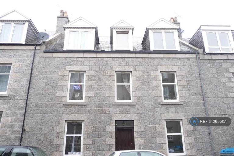 1 bedroom flat in Ashvale Place, Aberdeen, AB10 (1 bed) (#2836151)