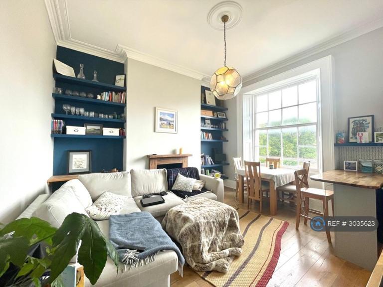 2 bedroom flat in Clifton, Bristol, BS8 (2 bed) (#3035623)
