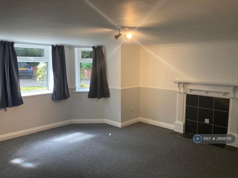 1 bedroom flat in Chorlton, Manchester, M21 (1 bed) (#2956751)