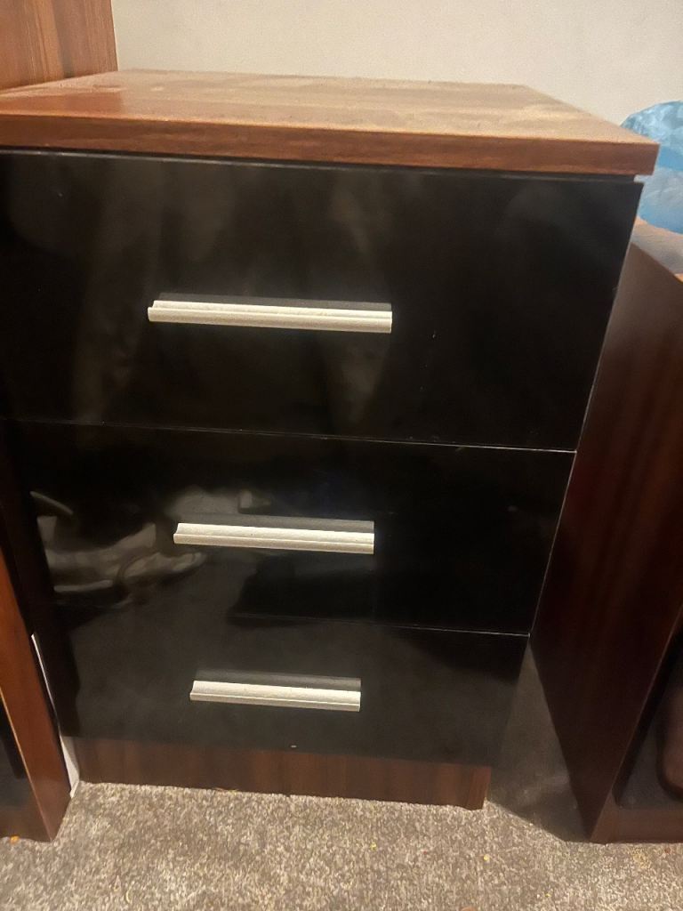 image for Chest of drawers 