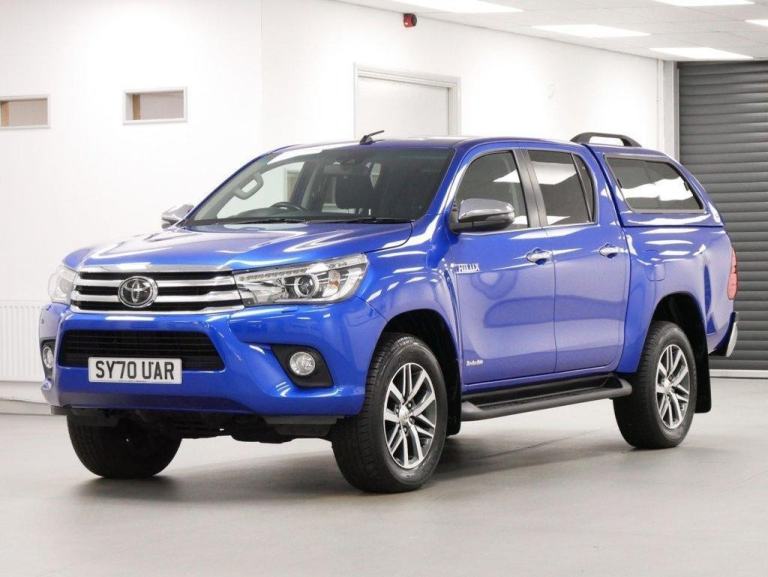 70 TOYOTA HI-LUX 2.4 D-4D 150 BHP INVINCIBLE 4WD CANOPY ( NO VAT ! )
