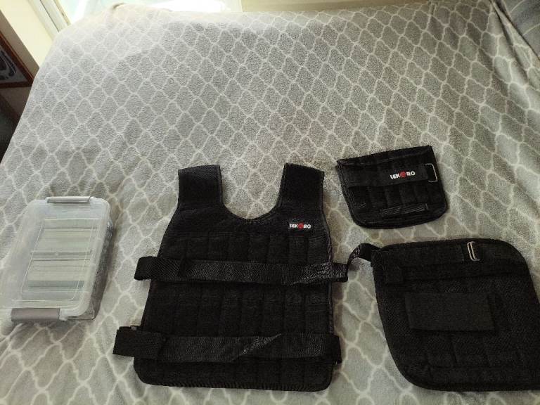 LEKÄRO 20kg Weighted Vest, legs and arms – Black, Good Condition