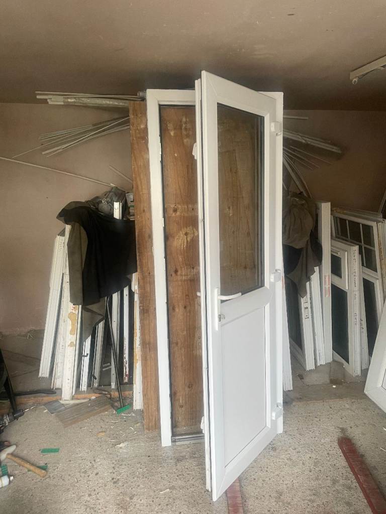 UPVC DOOR 203 x 75 cm - BEAUTIFUL EUROCELL UPVC DOUBLE GLAZED DOOR - ONLY 1 YEAR OLD  (REF: DX202)