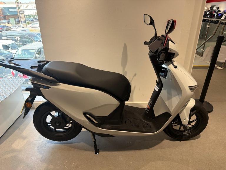 2026 HONDA CUV E **Pre-Registered Sale**
