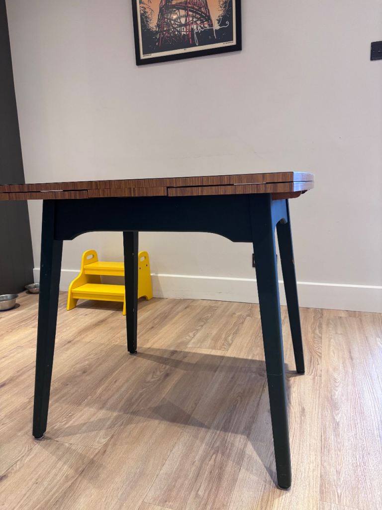 Mid Century Extending Formica dining table 