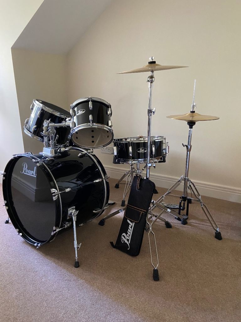 Pearl Drum Kit with Cymbals and Stands – Good Condition