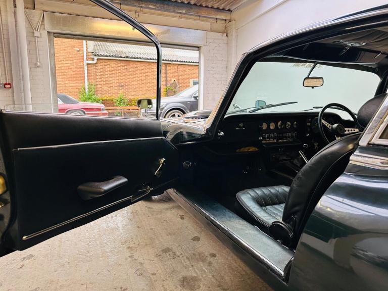  Jaguar E-Type Manual