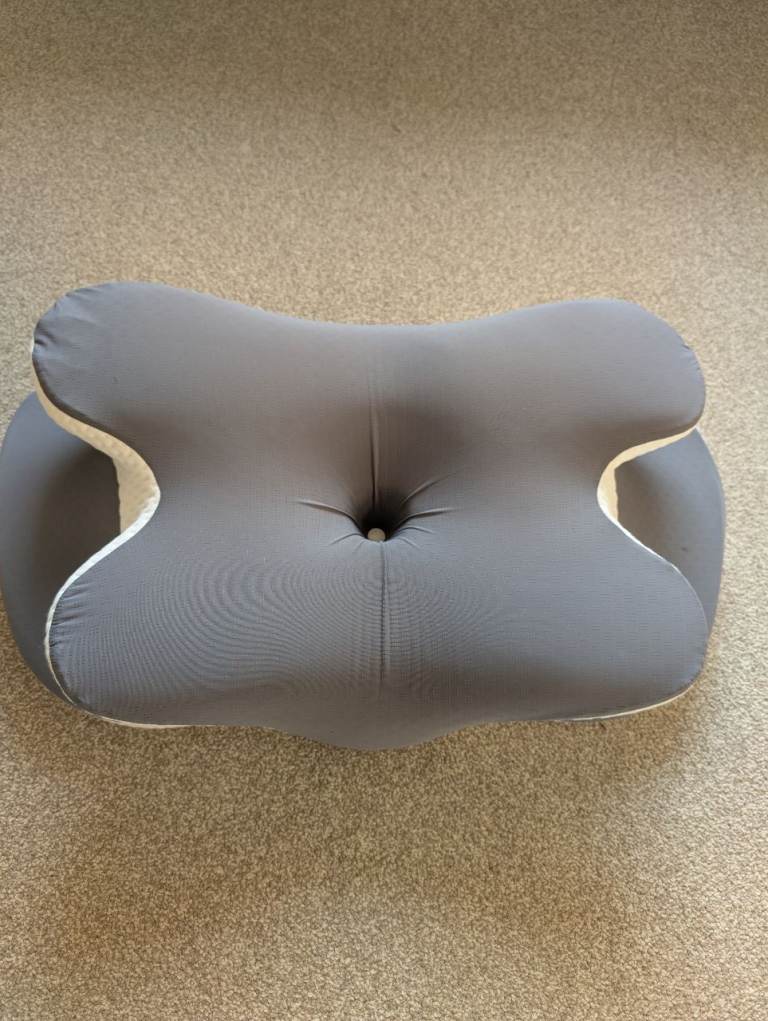Front sleeper pillow