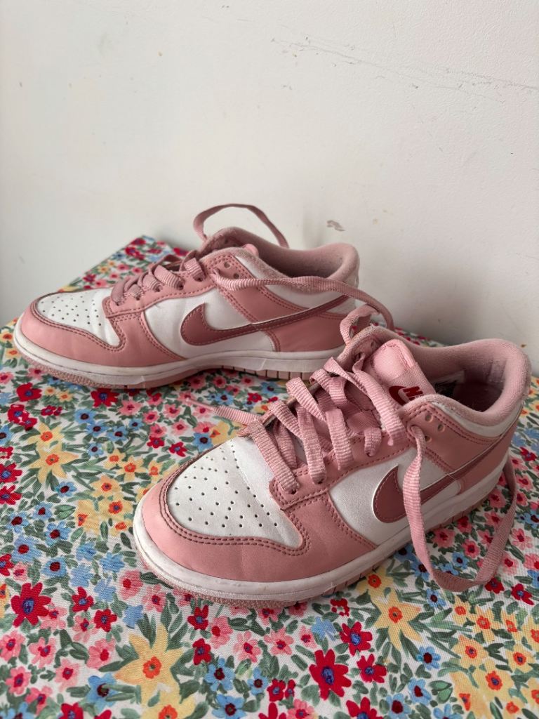 Nike girls trainers -size 3 