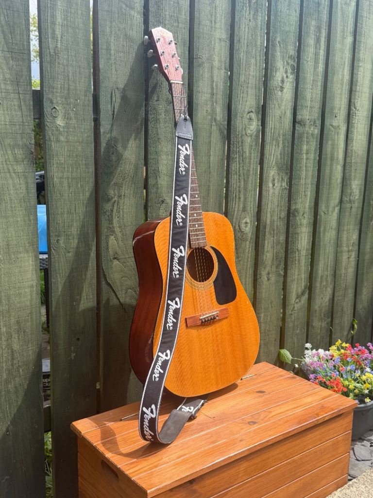 Fender DG-4 Acoustic Guitar , Rosewood Fingerboard