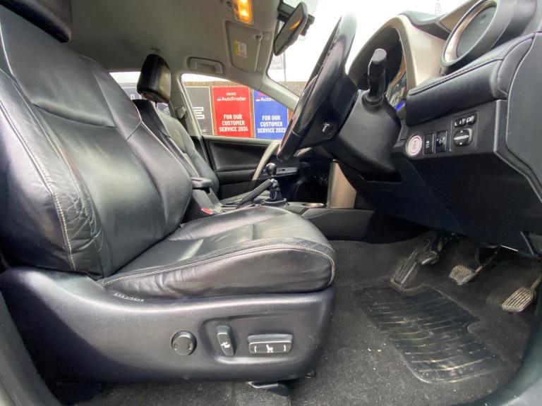 2013 Toyota RAV4 2.2 D-4D Invincible 4WD Euro 5 5dr ESTATE Diesel Manual