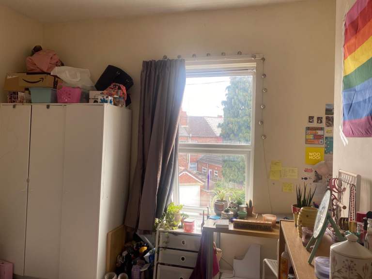 A 3 bed unfurnished house to rent in Coventry CV5 