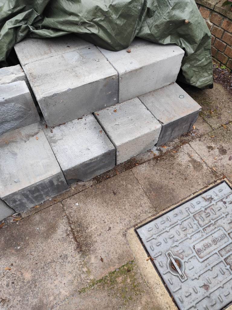 Trench blocks x14 (300mm deep)