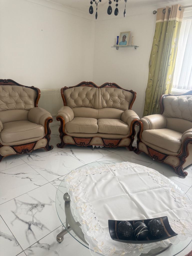 Home furnisher