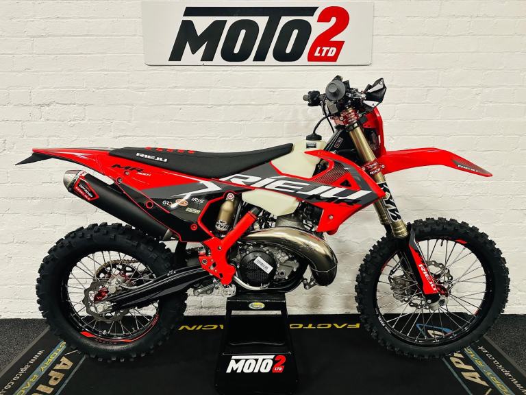 2026 NEW RIEJU MR 300 PRO 2 STROKE TBI (FUEL INJECTED) ENDURO BIKE (KTM KILLER)