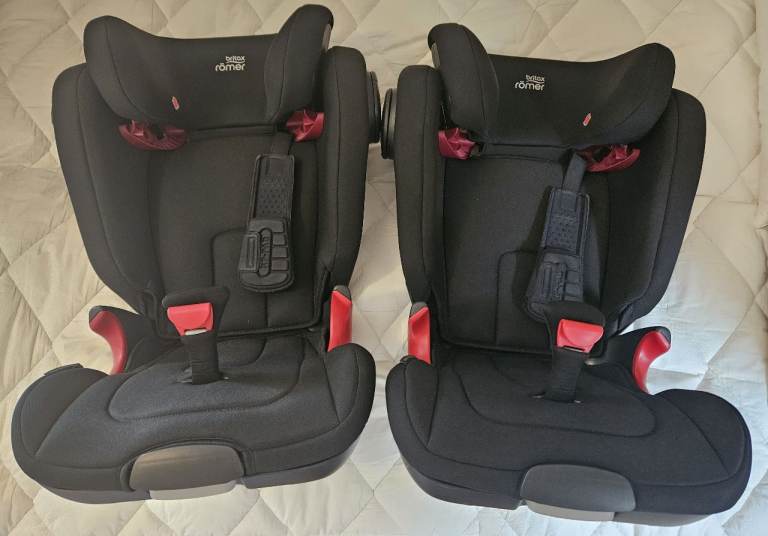 X2 Britax Kidfix II XP SICT ISOFIX car seats - made in Germany - size 2 - sale is for both seats 