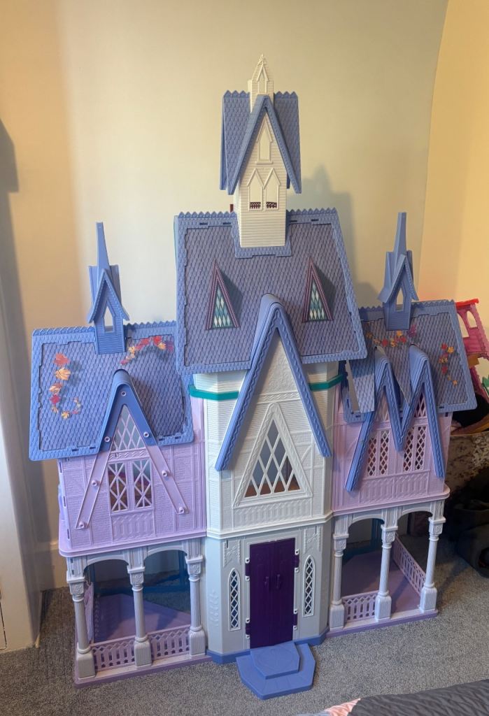 Dolls house / castle 