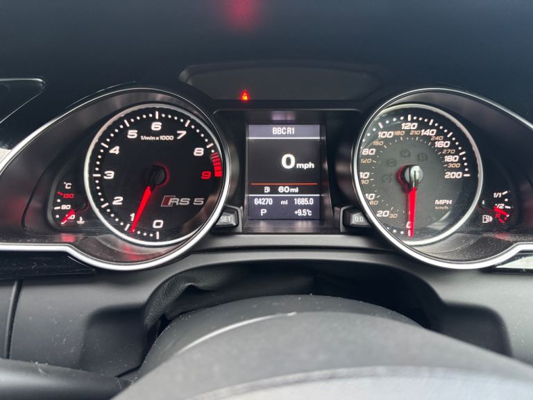 Audi, RS5, Coupe, 2011, Semi-Auto, 4163 (cc), 2 doors