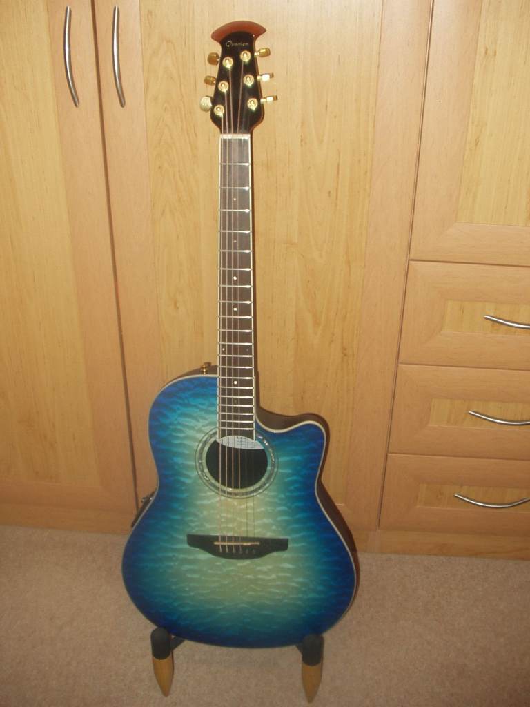 Ovation Celebrity CS28P-RG Electro Acoustic Guitar. 