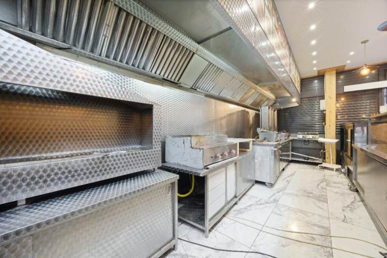 Meticulously Refurbished Family Restaurant Available TO LET,  £730.00 PER WEEK