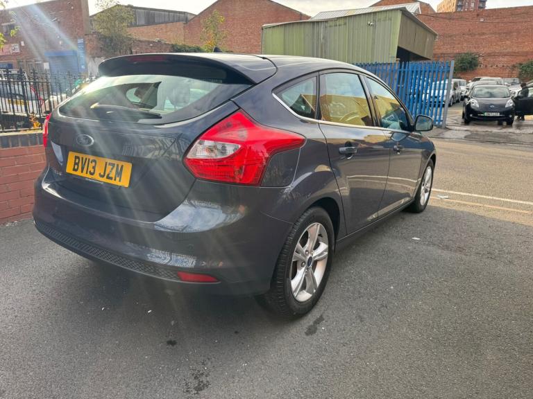2013 Ford Focus 1.6 125 Zetec 5dr Powershift HATCHBACK Petrol Automatic