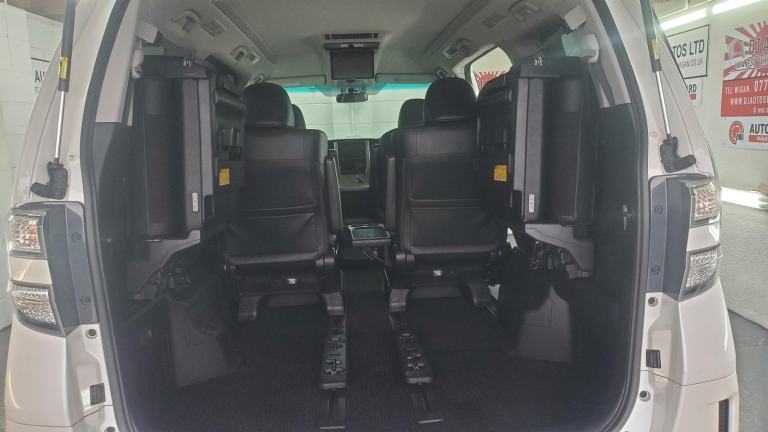 Toyota vellfire GS 2.4 auto japanese import 45k mile 4.5 grade 2014 