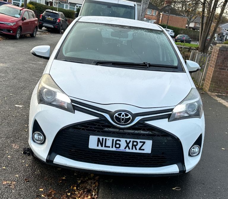 Toyota, YARIS, Hatchback, 2016, Manual, 1329 (cc), 5 doors