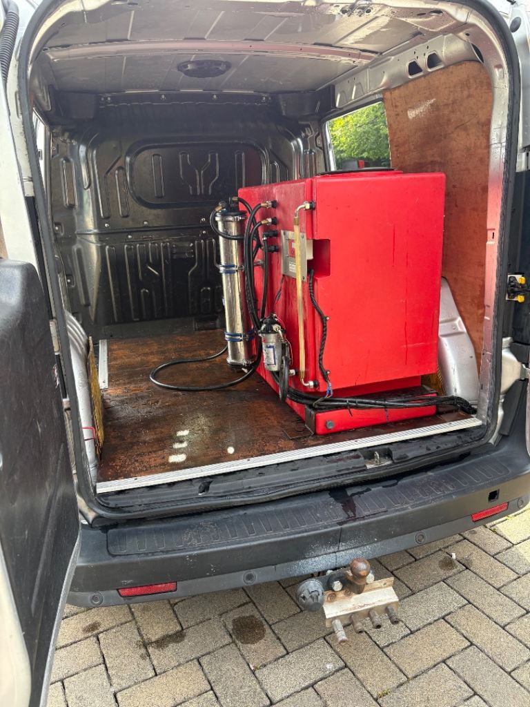 Window cleaning Vauxhall Combo 1.3 Diesel Panel Van – 2015