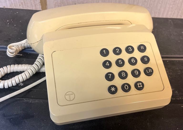 BT RETRO TRIBUNE LANDLINE TELEPHONE - FULLY WORKING - £20 ONO
