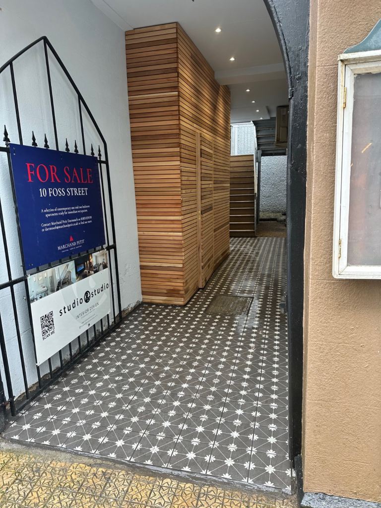 1-bed ground for flat on Foss Street, Dartmouth