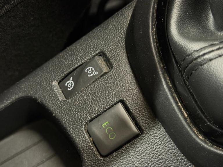 2017 Renault Captur 1.5 dCi 90 Dynamique S Nav 5dr - REAR SENSORS - DAB - FSH HATCHBACK Diesel Ma...