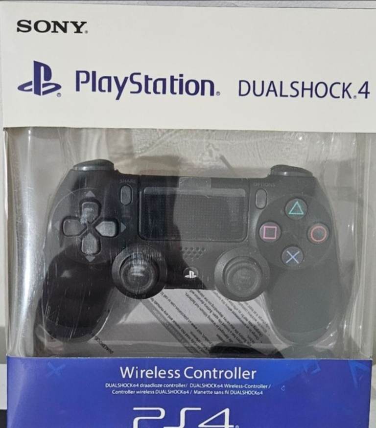 PS4 Dual Shock Wireless Controller