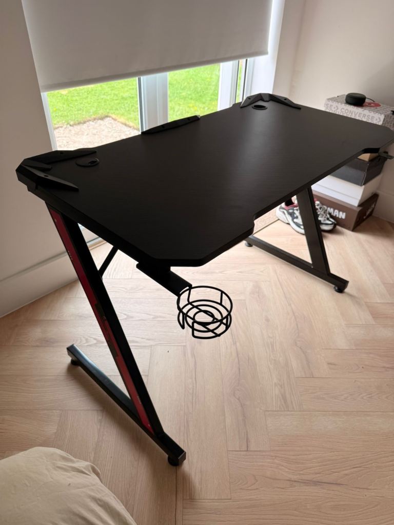 Gaming table &chair 