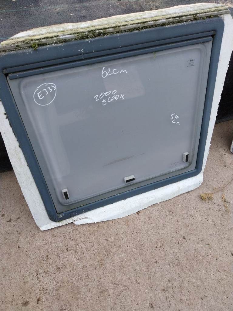 Caravan dometic seitz bathroom window 