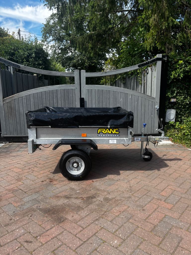  CAR CAMPING TRAILER TENT  FISHING STORAGE VAN X CROSS 